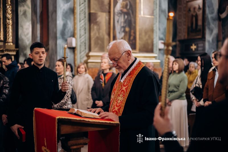 У головній святині міста помолилися Утреню з Каноном Андрія Критського У головній святині міста помолилися Утреню з Каноном Андрія Критського